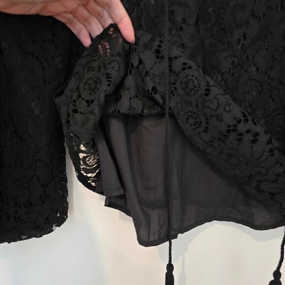 New Black Crochet Lace Top Size M Lined Balloon Sleeve Boho Dark Romantic - Picture 5 of 8
